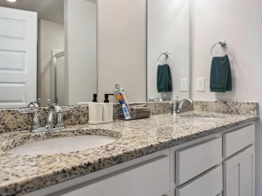 Luxury Townhome Near Downtown And Pensacola Beach Ngoại thất bức ảnh